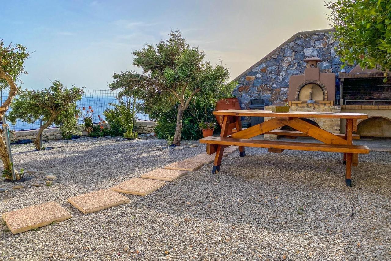 Maistros Villa Rodhákinon Buitenkant foto